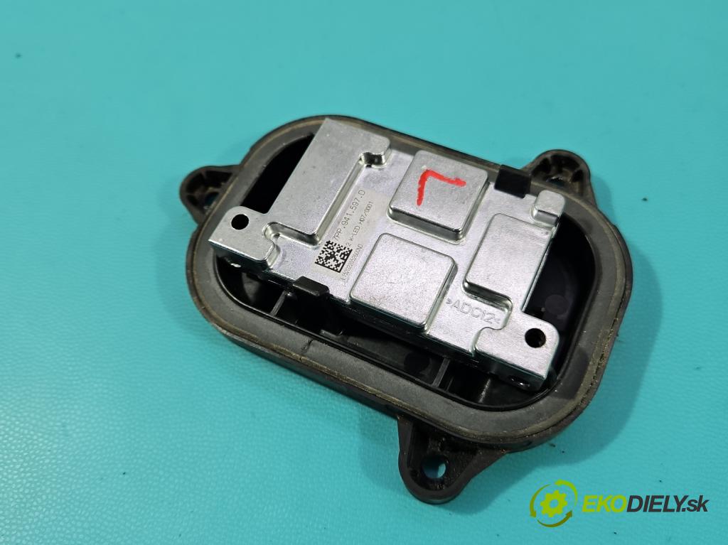 Skoda Scala 2019- 1.5 TSI 150 HP manual 110 kW 1498 cm3 5- modul lampy: 657941607