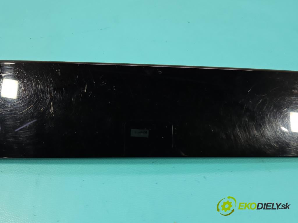 Skoda Scala 2019- 1.5 TSI 150 HP manual 110 kW 1498 cm3 5- lišta dvere predné ľavé 657837901