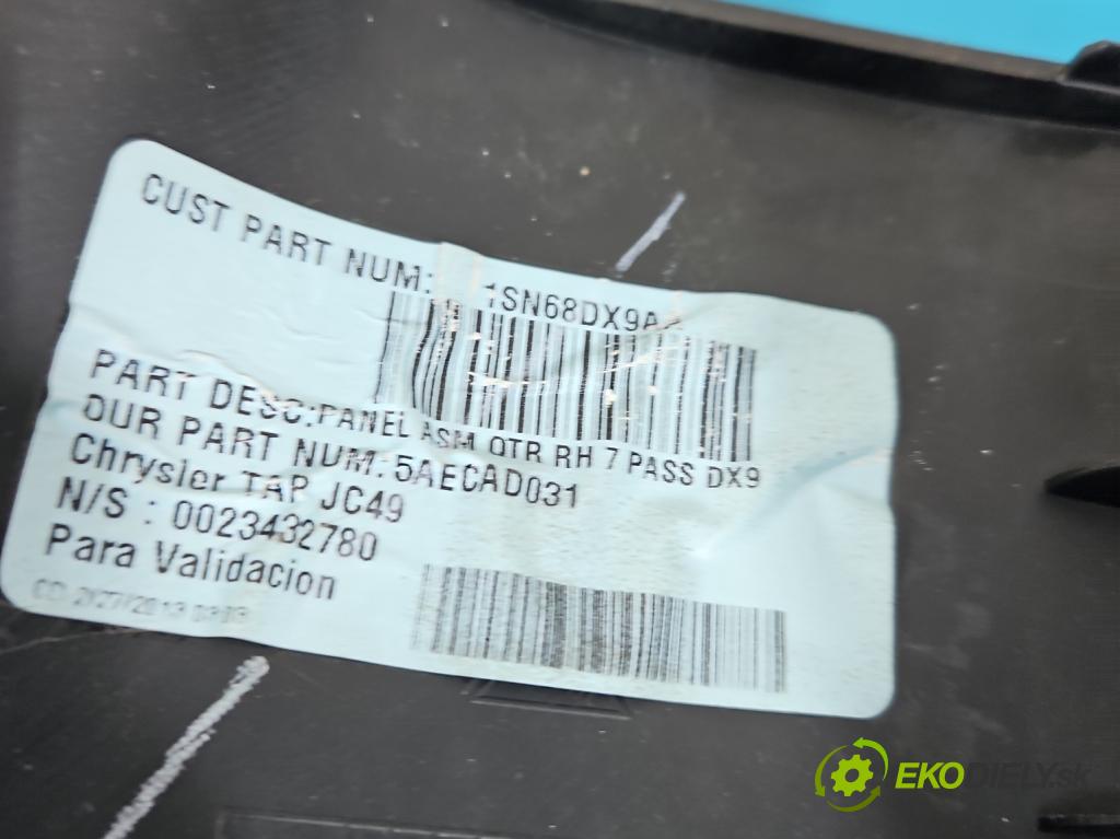 Fiat Freemont 2.0 jtd 170 HP manual 125 kW 1956 cm3 5- Čalounictví: kufra: pravé 1SN68DX9A