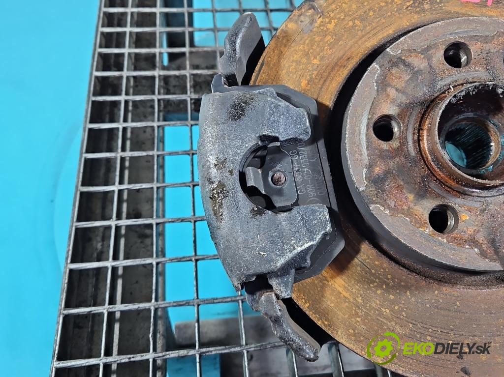 Skoda Scala 2019- 1.5 TSI 150 hp manual 110 kW 1498 cm3 5- brzdič přední levý  (Klika dveří ostatní)