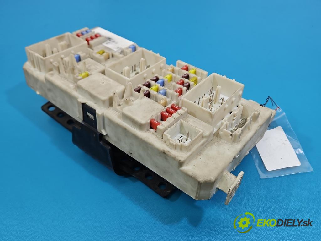 Ford Focus Mk2 2004-2011 1.6 tdci 109 hp manual 80 kW 1560 cm3 5- řídící jednotka 8M5T-14014-CTB