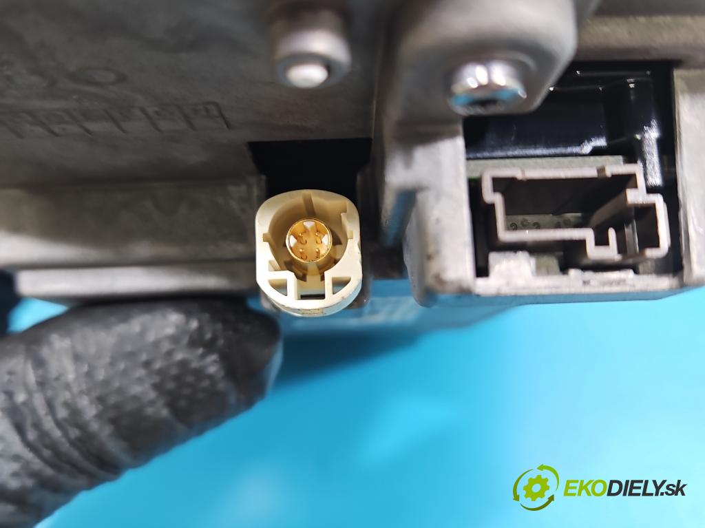 DS 4 2015-2020 2.0 hdi 181KM automatic 133 kW 1997 cm3 5- displej 9813810680 (Přístrojová deska)