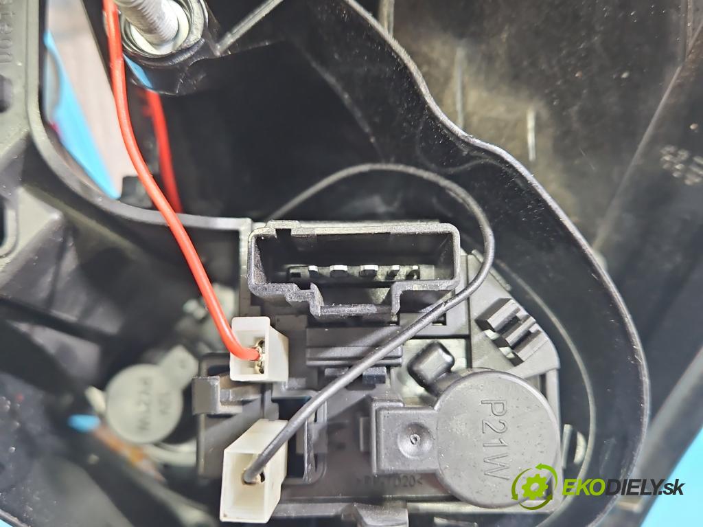 DS 4 2015-2020 2.0 hdi 181KM automatic 133 kW 1997 cm3 5- svetlo / reflektor zadné pravé 28734G (Kľučka dverí ostatné)