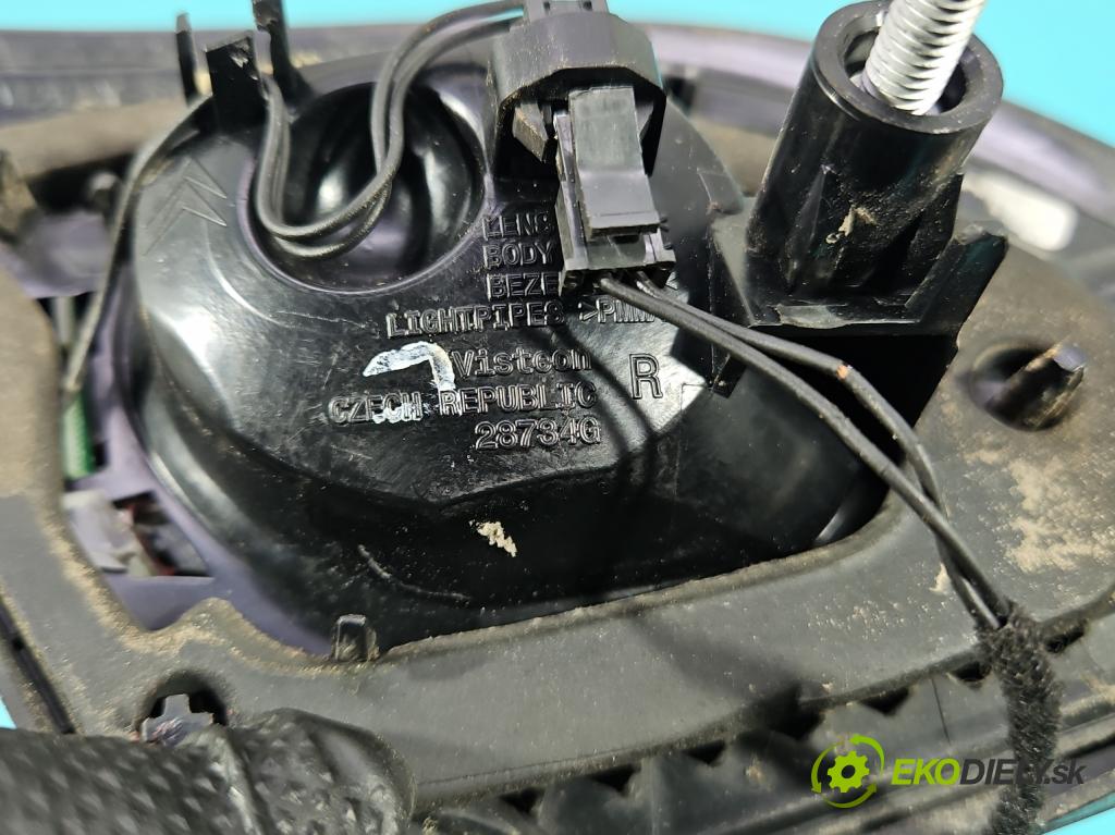 DS 4 2015-2020 2.0 hdi 181KM automatic 133 kW 1997 cm3 5- svetlo / reflektor zadné pravé 9670272680 (Kľučka dverí ostatné)