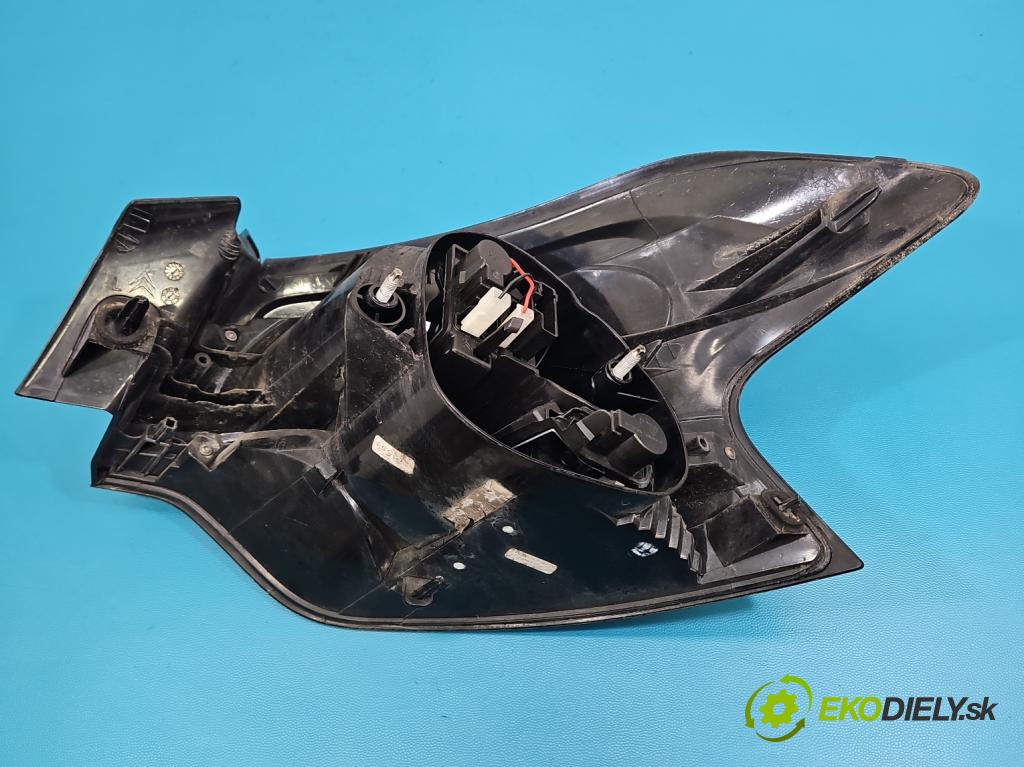 DS 4 2015-2020 2.0 hdi 181KM automatic 133 kW 1997 cm3 5- světlo zadní levé (Klika dveří ostatní)