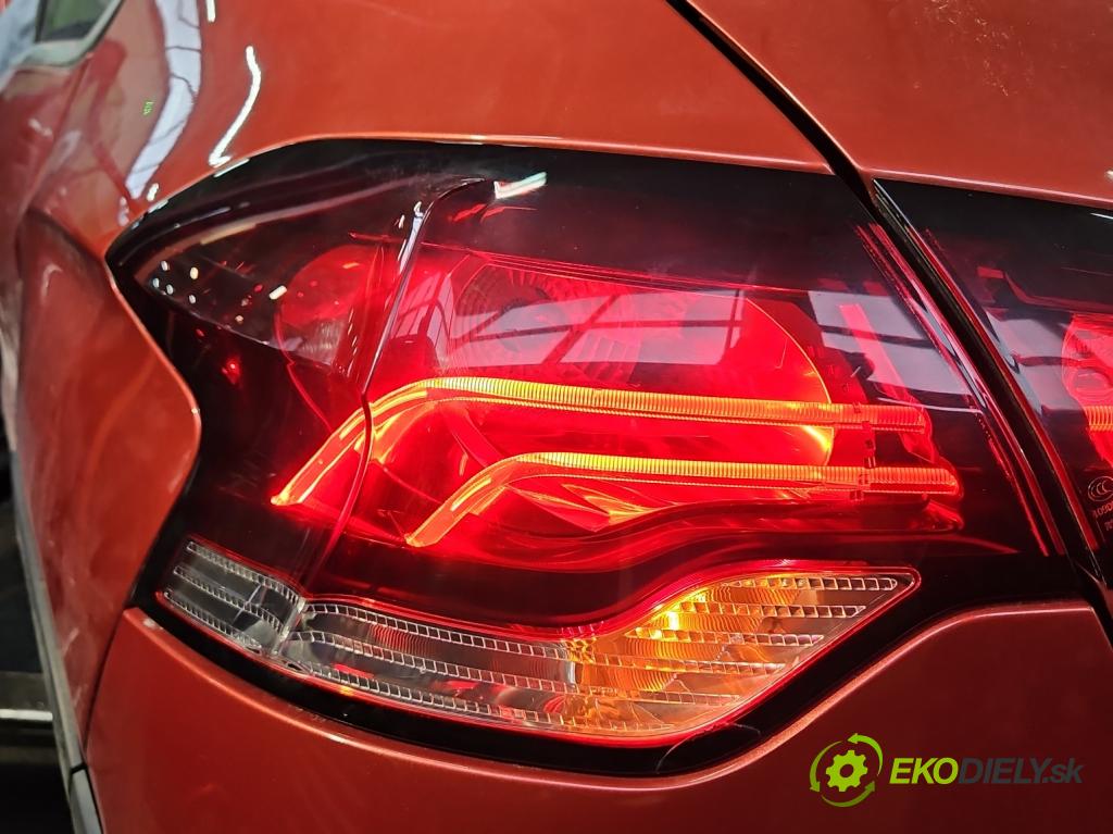 DS 4 2015-2020 2.0 hdi 181KM automatic 133 kW 1997 cm3 5- svetlo / reflektor zadné ľavé  (Kľučka dverí ostatné)