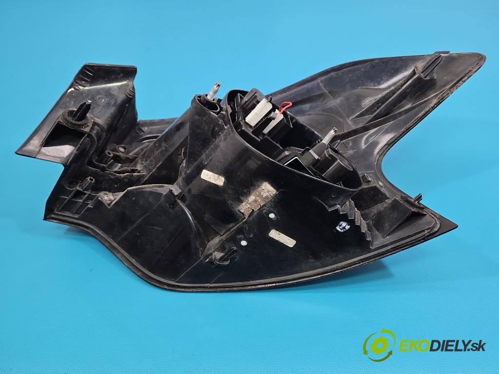 DS 4 2015-2020 2.0 hdi 181KM automatic 133 kW 1997 cm3 5- světlo zadní levé (Klika dveří ostatní)