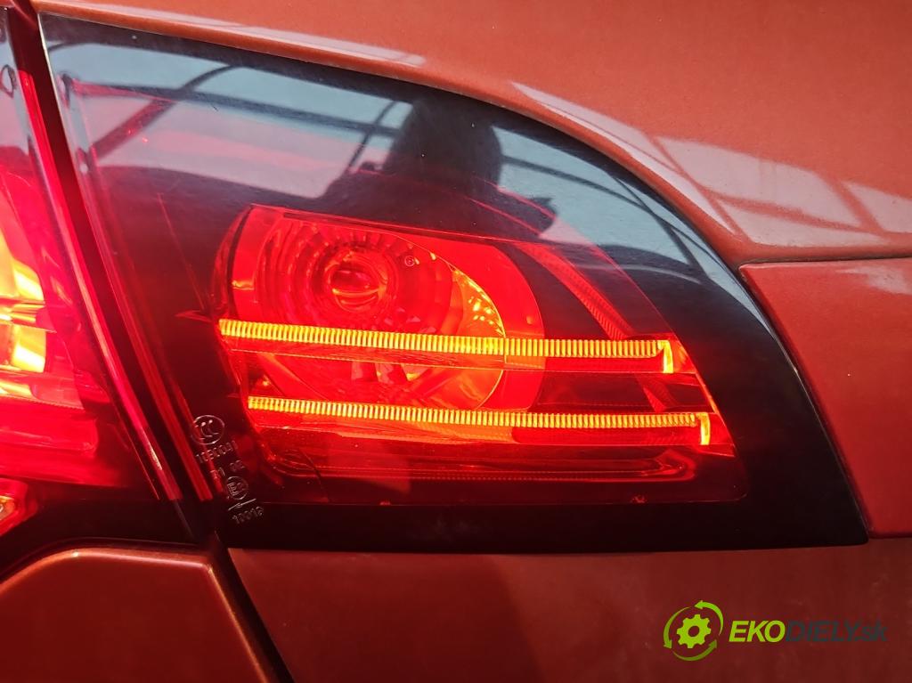 DS 4 2015-2020 2.0 hdi 181KM automatic 133 kW 1997 cm3 5- svetlo / reflektor zadné ľavé  (Kľučka dverí ostatné)