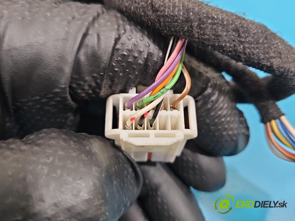 DS 4 2015-2020 2.0 hdi 181KM automatic 133 kW 1997 cm3 5- zrkadlo ľavé  (Kľučka dverí ostatné)