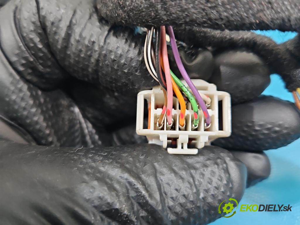 DS 4 2015-2020 2.0 hdi 181KM automatic 133 kW 1997 cm3 5- zrkadlo ľavé  (Kľučka dverí ostatné)