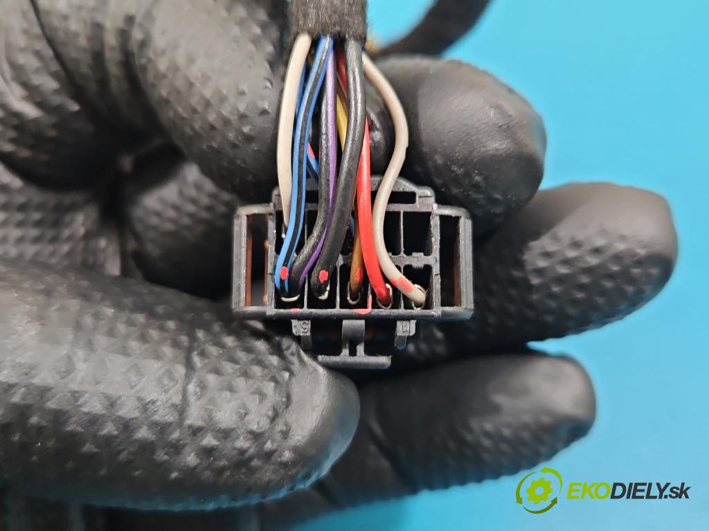 DS 4 2015-2020 2.0 hdi 181KM automatic 133 kW 1997 cm3 5- zrkadlo ľavé  (Kľučka dverí ostatné)