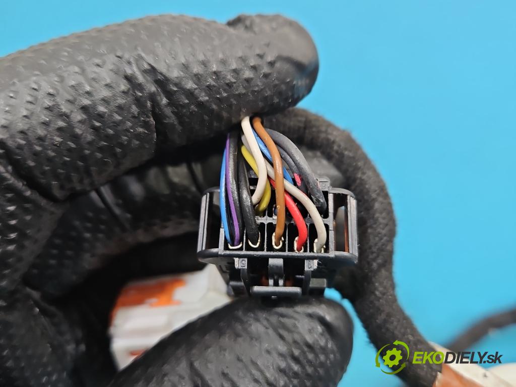 DS 4 2015-2020 2.0 hdi 181KM automatic 133 kW 1997 cm3 5- zpětné zrcátko pravé  (Klika dveří ostatní)