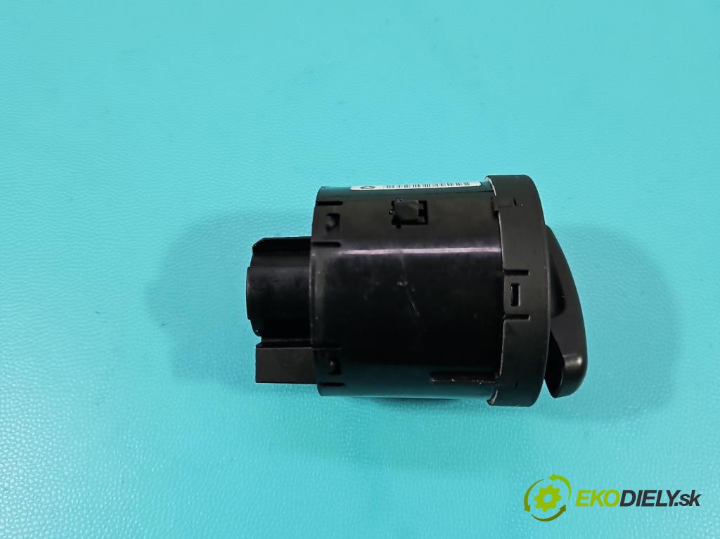 Fiat Freemont 2.0 jtd 170 HP manual 125 kW 1956 cm3 5- prepínač světla: na doska: 68041761AC