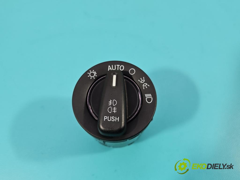 Fiat Freemont 2.0 jtd 170 HP manual 125 kW 1956 cm3 5- prepínač světla: na doska: 68041761AC