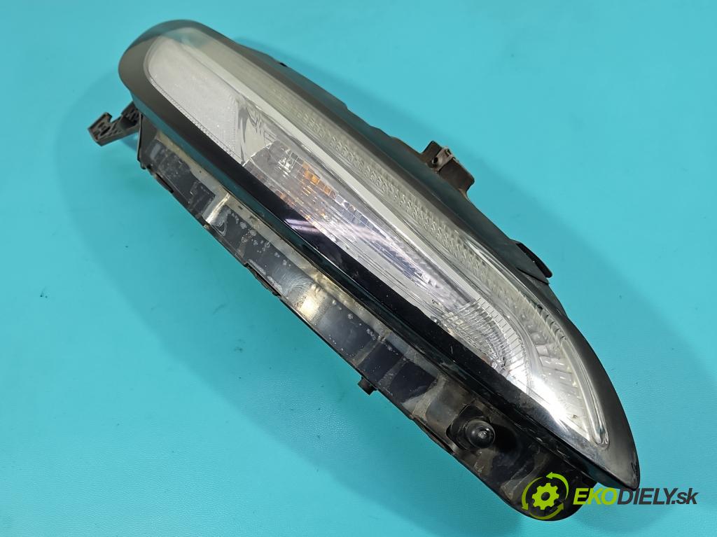 Jeep Cherokee KL 2013-2023 2.0 multijet 140 hp manual 103 kW 1956 cm3 5- Světlo provozu denně pravé 68157104AL