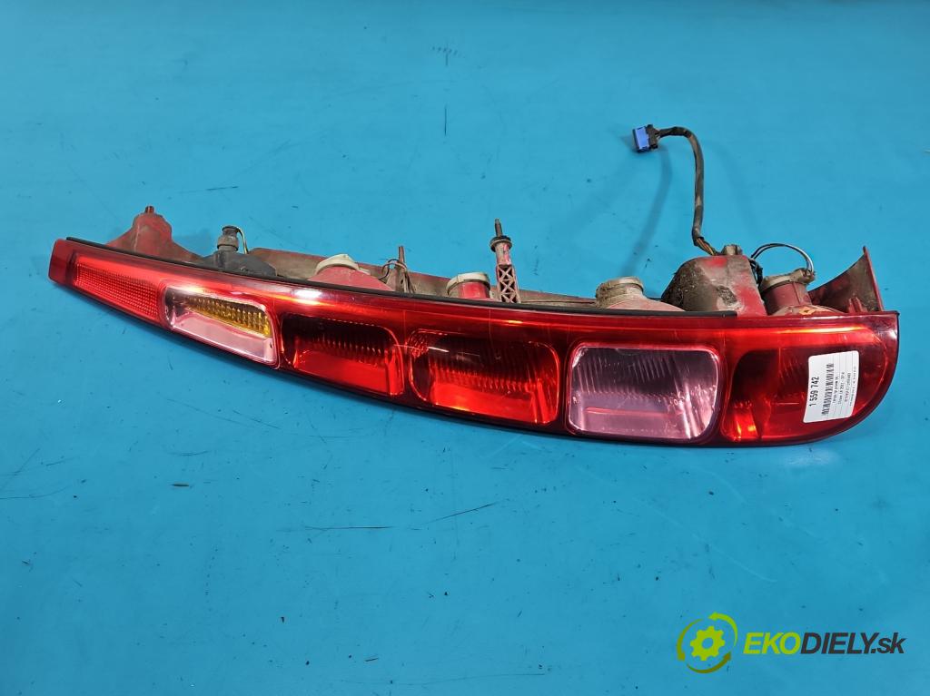 Citroen C8 2002-2014 2.2 16V 158 hp manual 116 kW 2230 cm3 5- světlo zadní pravé  (Klika dveří ostatní)