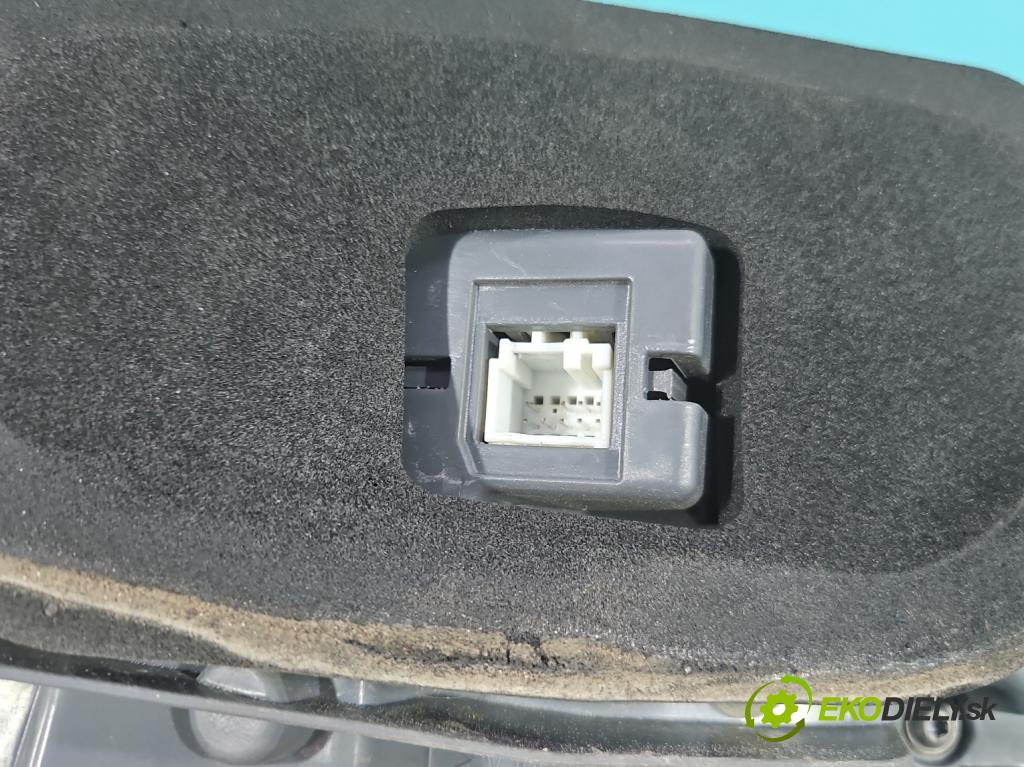 Mercedes E W213 2016-2023 2.0 CDI 194KM automatic 143 kW 1950 cm3 4- světlo zadní levé A2139067700 (Klika dveří ostatní)