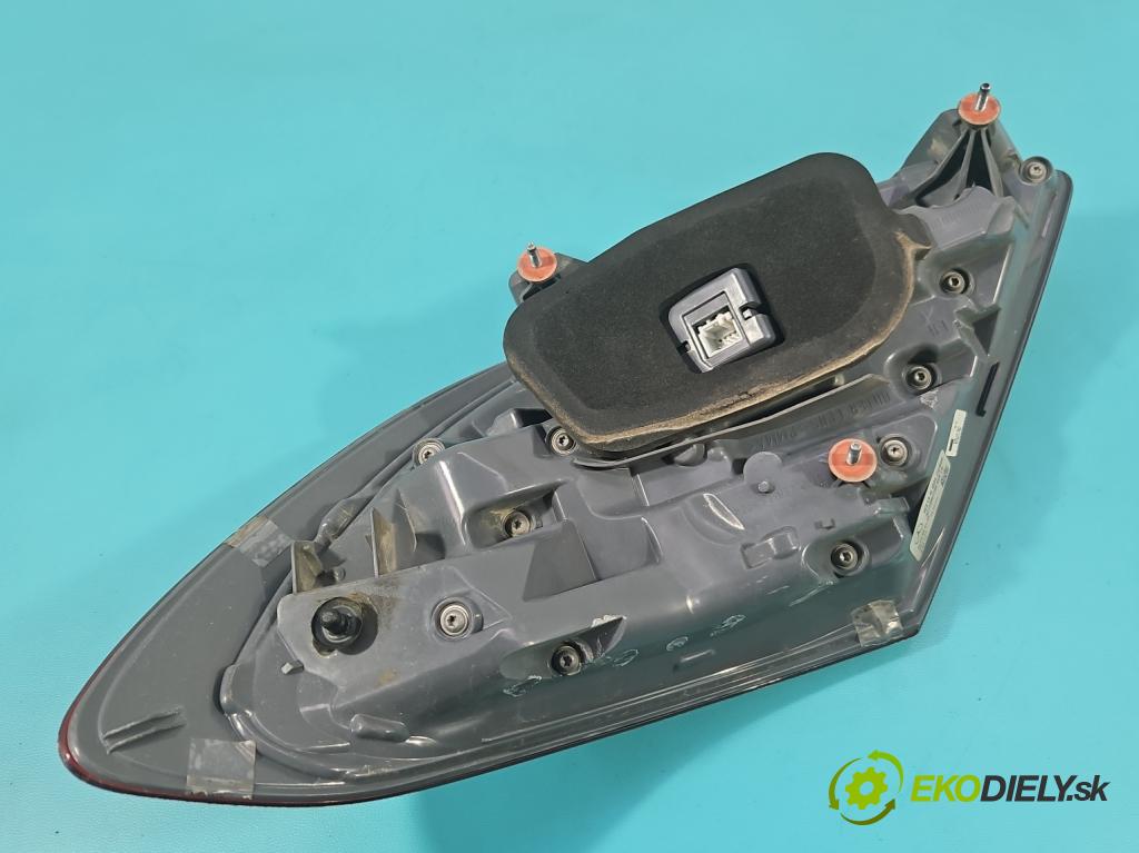 Mercedes E W213 2016-2023 2.0 CDI 194KM automatic 143 kW 1950 cm3 4- světlo zadní levé A2139067700 (Klika dveří ostatní)