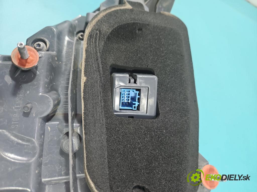 Mercedes E W213 2016-2023 2.0 CDI 194KM: automatic 143 kW 1950 cm3 4- svetlo / reflektor zadné pravé A2139067800 (Kľučka dverí ostatné)