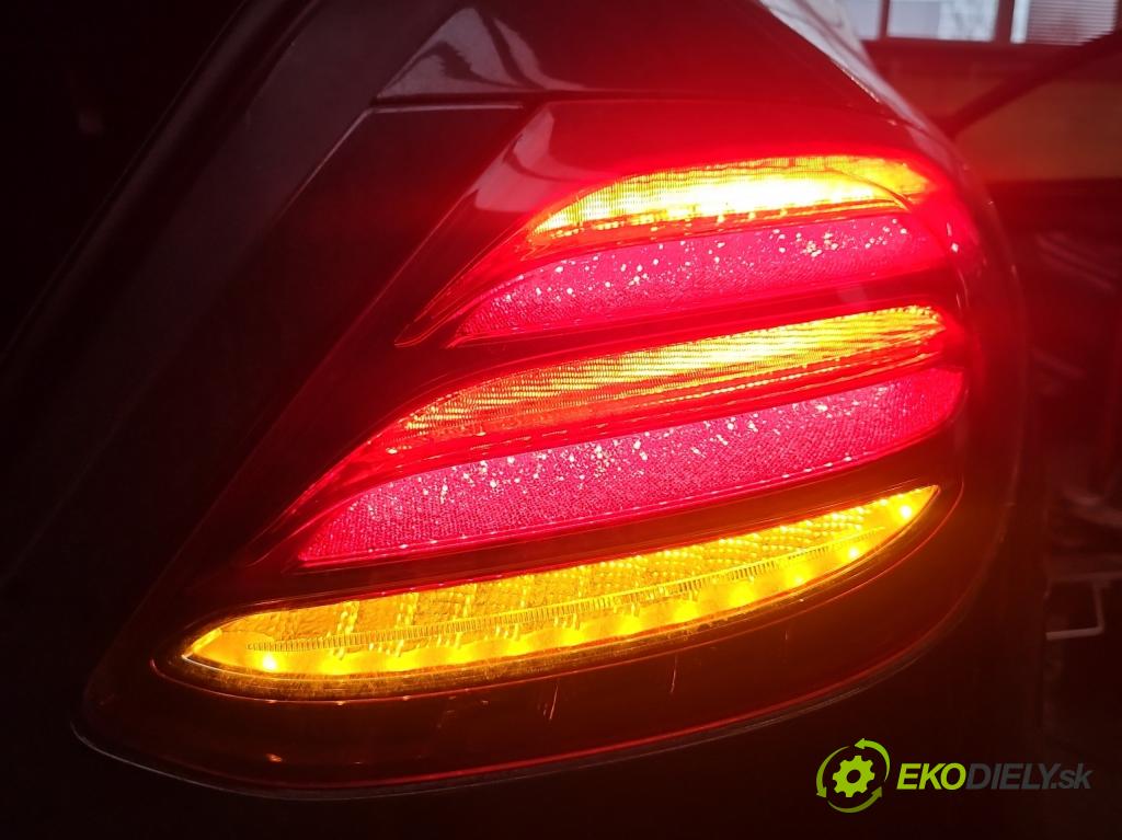 Mercedes E W213 2016-2023 2.0 CDI 194KM: automatic 143 kW 1950 cm3 4- svetlo / reflektor zadné pravé A2139067800 (Kľučka dverí ostatné)