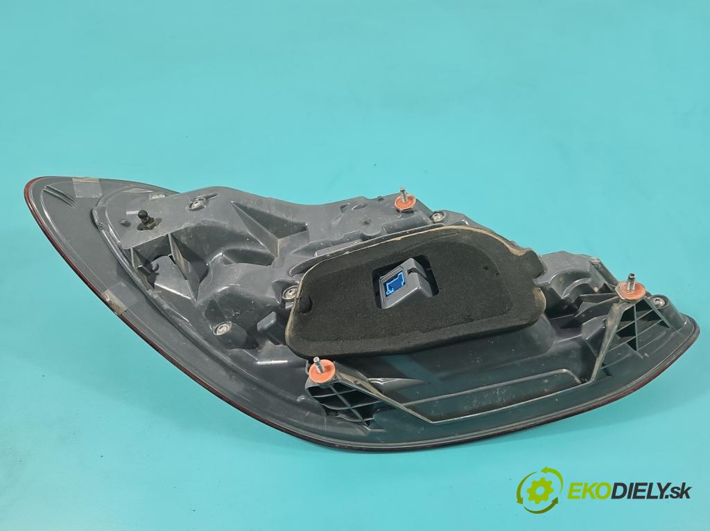 Mercedes E W213 2016-2023 2.0 CDI 194KM: automatic 143 kW 1950 cm3 4- svetlo / reflektor zadné pravé A2139067800 (Kľučka dverí ostatné)