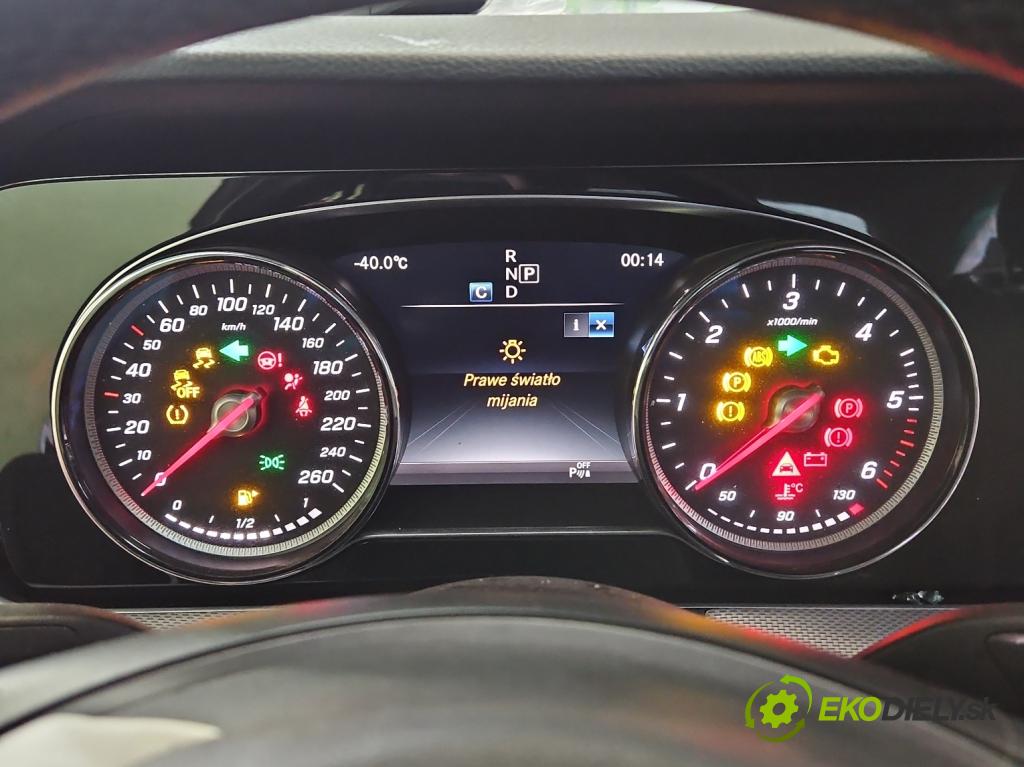Mercedes E W213 2016-2023 2.0 CDI 194KM automatic 143 kW 1950 cm3 4- Přístrojová deska A2139007919 (Přístrojová deska)
