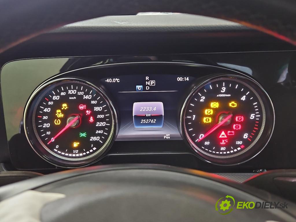 Mercedes E W213 2016-2023 2.0 CDI 194KM automatic 143 kW 1950 cm3 4- Přístrojová deska A2139007919 (Přístrojová deska)
