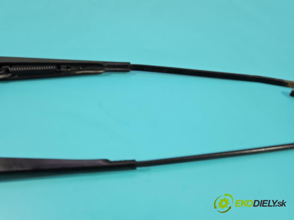 Bmw X3 E83 2003-2010 2.0d 150 hp manual 110 kW 1995 cm3 5- rameno stěrače přední komplet 051668-02