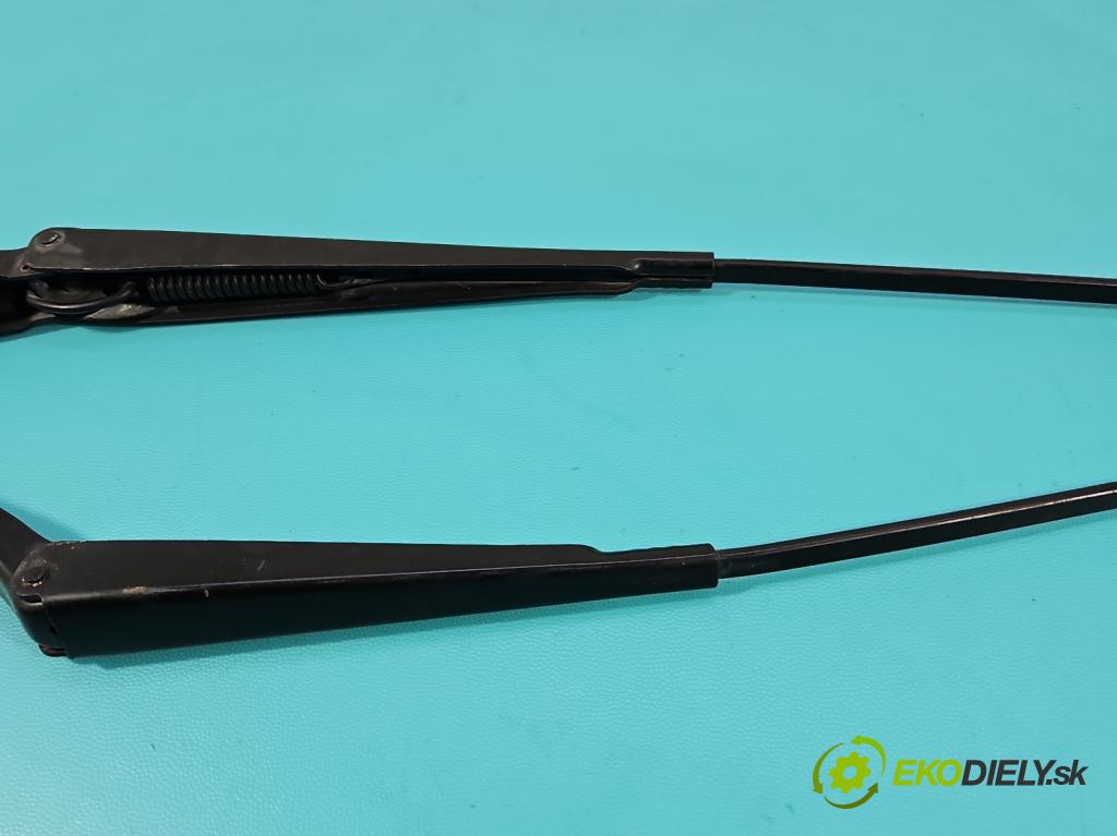 Bmw X3 E83 2003-2010 2.0d 150 hp manual 110 kW 1995 cm3 5- rameno stěrače přední komplet 051668-02