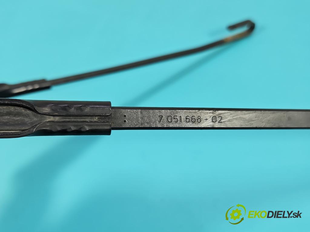 Bmw X3 E83 2003-2010 2.0d 150 hp manual 110 kW 1995 cm3 5- rameno stěrače přední komplet 051668-02