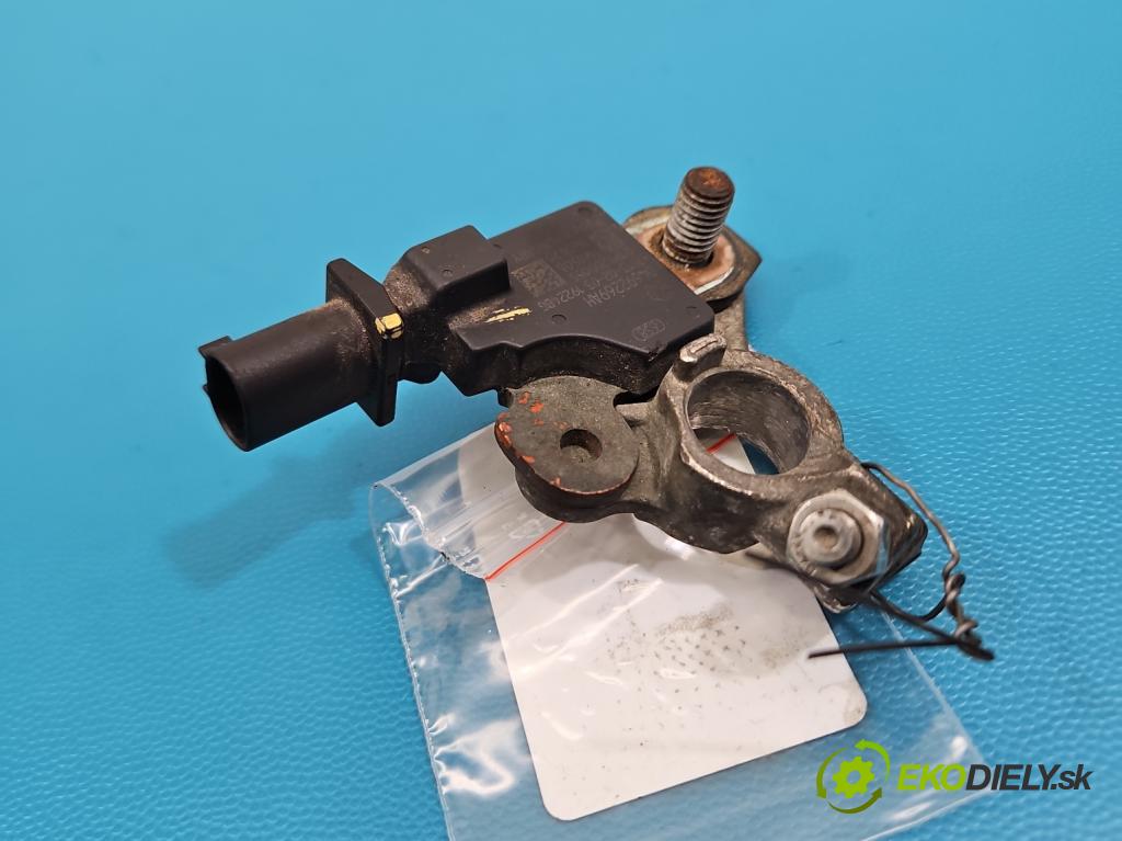 Fiat Freemont 2.0 jtd 170 HP manual 125 kW 1956 cm3 5- kontakt mínus: 04692269AH