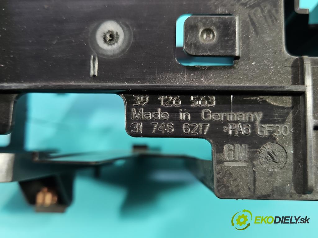 Opel Insignia B 2017-2022 2.0 T 260 HP automatic 191 kW 1998 cm3 5- Rukojeť: ostatné 39126563