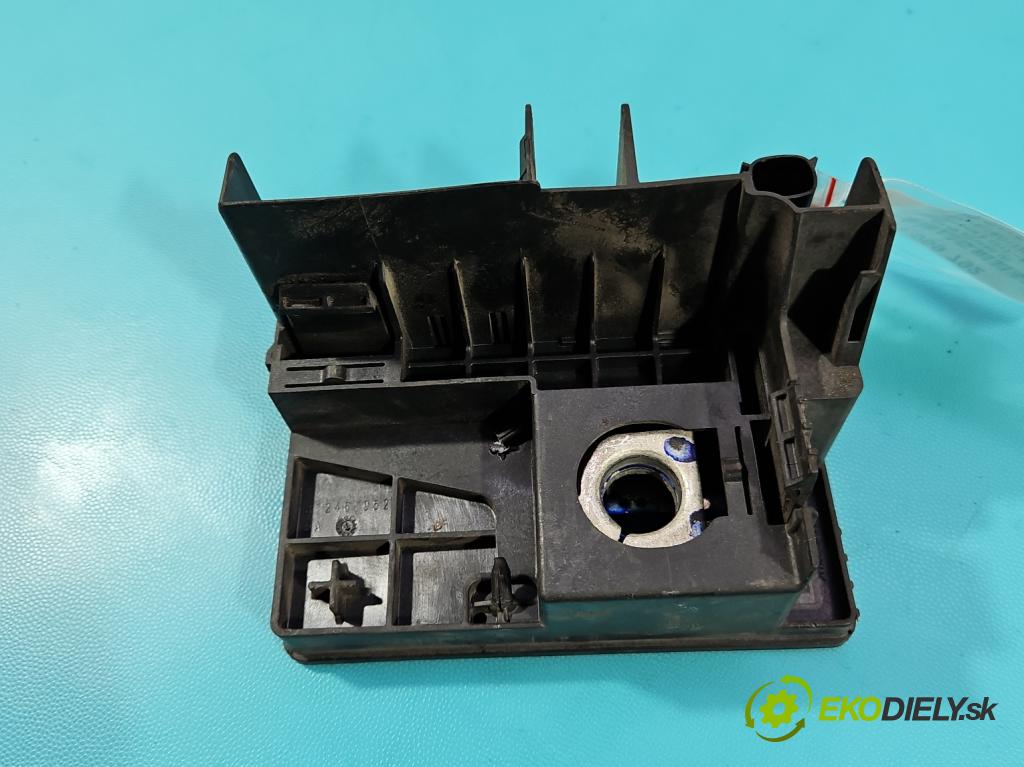 Opel Insignia B 2017-2022 2.0 T 260 HP automatic 191 kW 1998 cm3 5- kontakt plusová 39148591