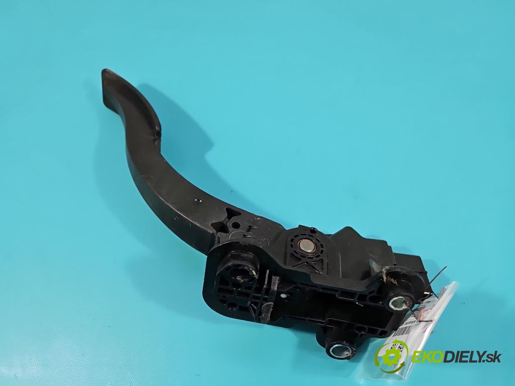 Fiat Freemont 2.0 jtd 170 HP manual 125 kW 1956 cm3 5- pedal plyn potenciometr: 04891585AD