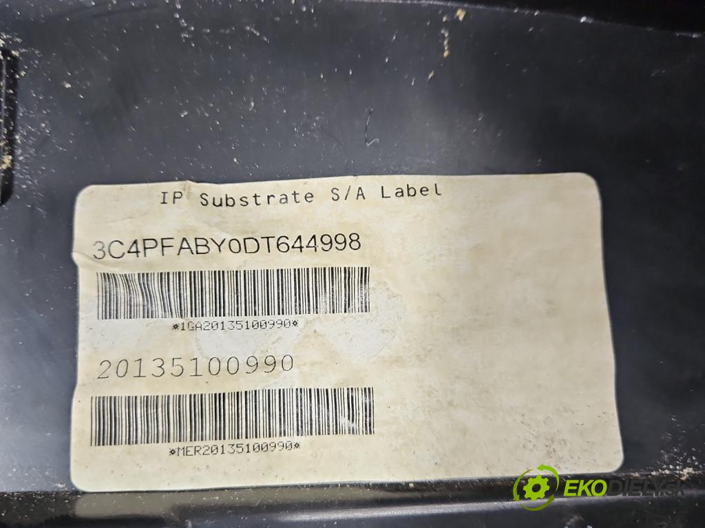 Fiat Freemont 2.0 jtd 170 HP manual 125 kW 1956 cm3 5- kokpit,pristrojová doska rozdeľovacia