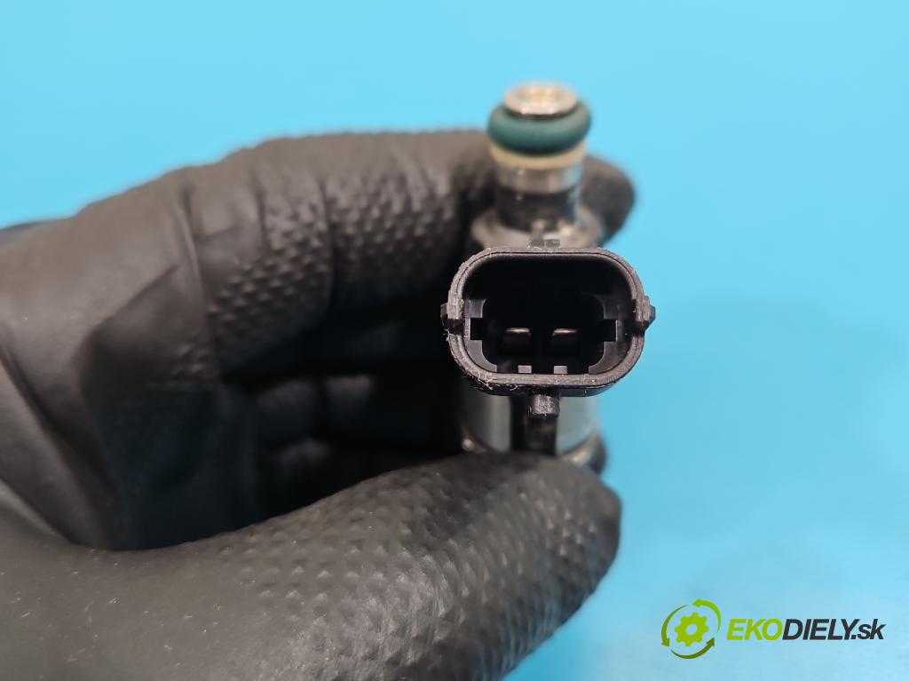 Peugeot 508 II 2018- 1.6 224 hp automatic 165 kW 1598 cm3 5- vstřikovač 9818760580 (Vstřikovač paliva)