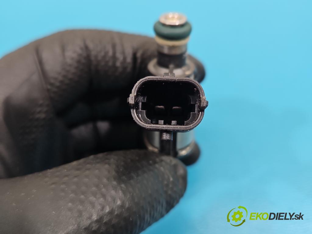 Peugeot 508 II 2018- 1.6 224 hp automatic 165 kW 1598 cm3 5- vstřikovač 9818760580 (Vstřikovač paliva)