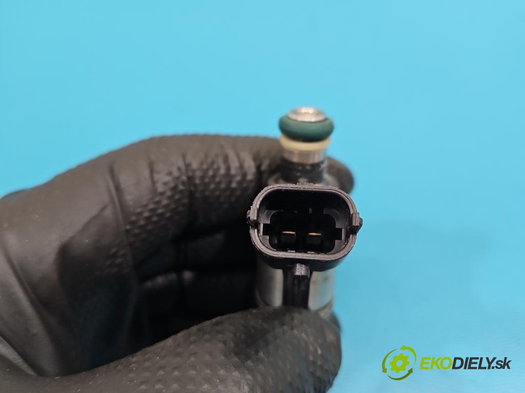 Peugeot 508 II 2018- 1.6 224 hp automatic 165 kW 1598 cm3 5- vstřikovač 9818760580 (Vstřikovač paliva)