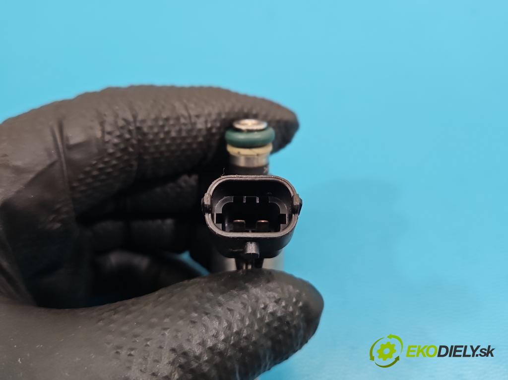 Peugeot 508 II 2018- 1.6 224 hp automatic 165 kW 1598 cm3 5- vstřikovač 9818760580 (Vstřikovač paliva)