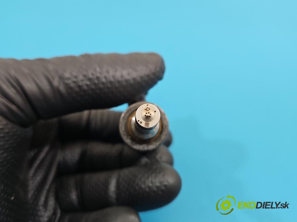 Peugeot 508 II 2018- 1.6 224 hp automatic 165 kW 1598 cm3 5- vstřikovač 9818760580 (Vstřikovač paliva)