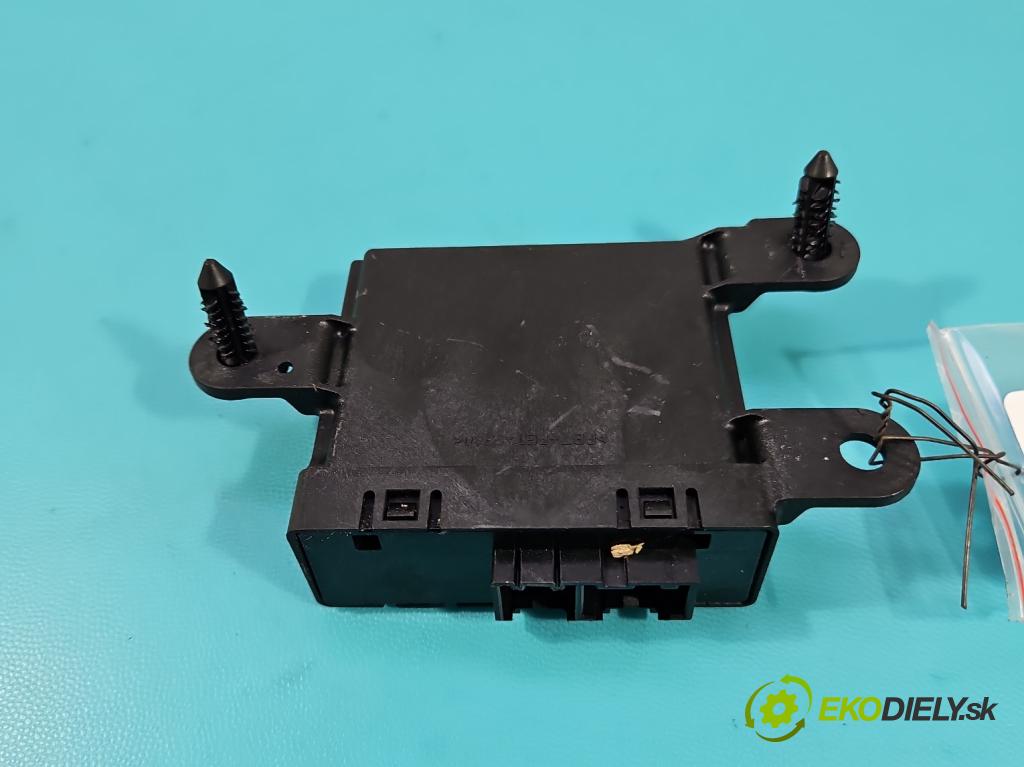 Fiat Freemont 2.0 jtd 170 HP manual 125 kW 1956 cm3 5- riadiaca jednotka parkovaní: 0263004535