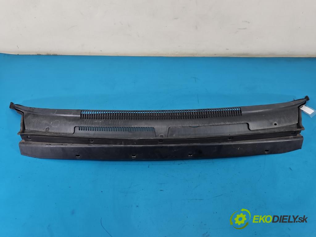 Fiat Freemont 2.0 jtd 170 HP manual 125 kW 1956 cm3 5- torpédo 05116266AF (Torpédo (plast pod čelným sklom))