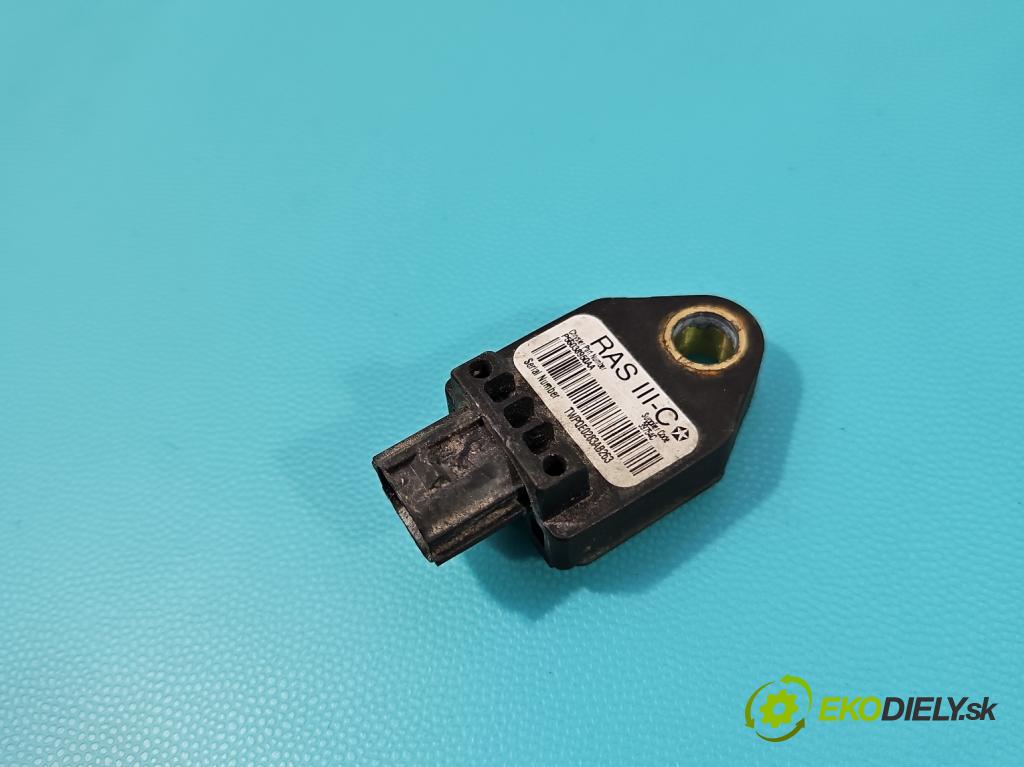 Fiat Freemont 2.0 jtd 170 hp manual 125 kW 1956 cm3 5- snímač šokovat: P56038950AA (Snímač nárazu)