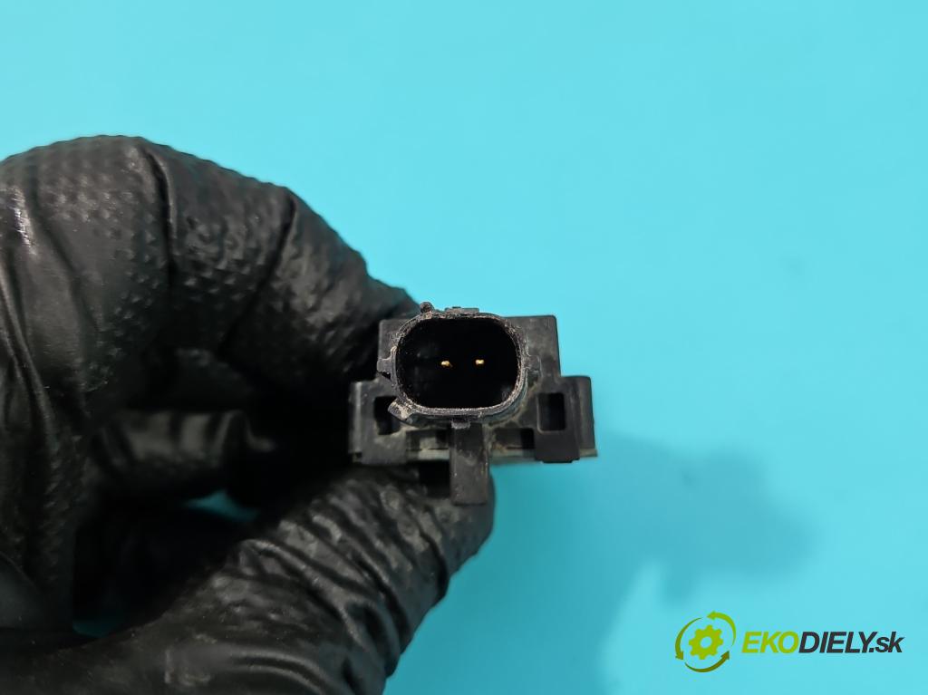 Fiat Freemont 2.0 jtd 170 HP manual 125 kW 1956 cm3 5- snímač šokovat: P56038950AA (Snímač nárazu)