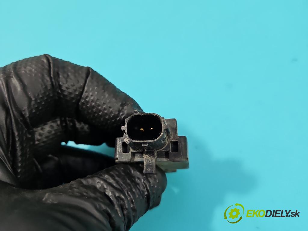 Fiat Freemont 2.0 jtd 170 HP manual 125 kW 1956 cm3 5- snímač šokovat: P56038950AA (Snímač nárazu)