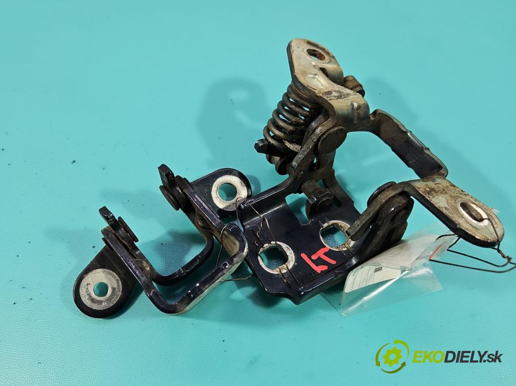 Fiat Freemont 2.0 jtd 170 hp manual 125 kW 1956 cm3 5- Závěs: dveře zadní levý