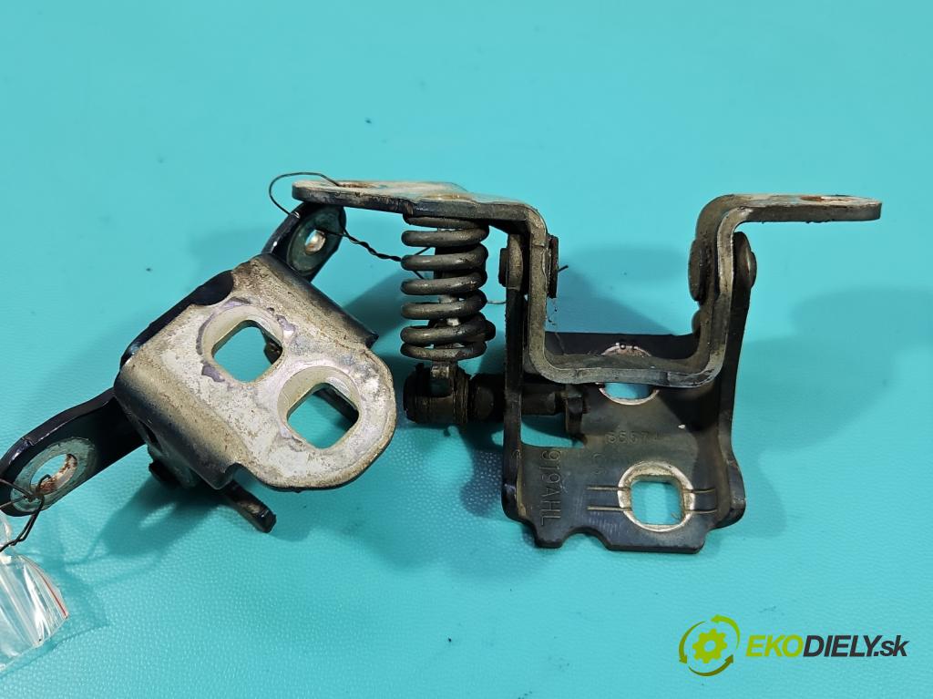 Fiat Freemont 2.0 jtd 170 hp manual 125 kW 1956 cm3 5- Závěs: dveře přední levý 85574F