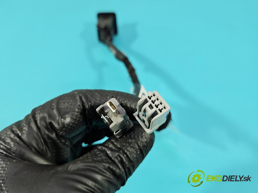 Fiat Freemont 2.0 jtd 170 HP manual 125 kW 1956 cm3 5- zásuvka USB 68068292AA