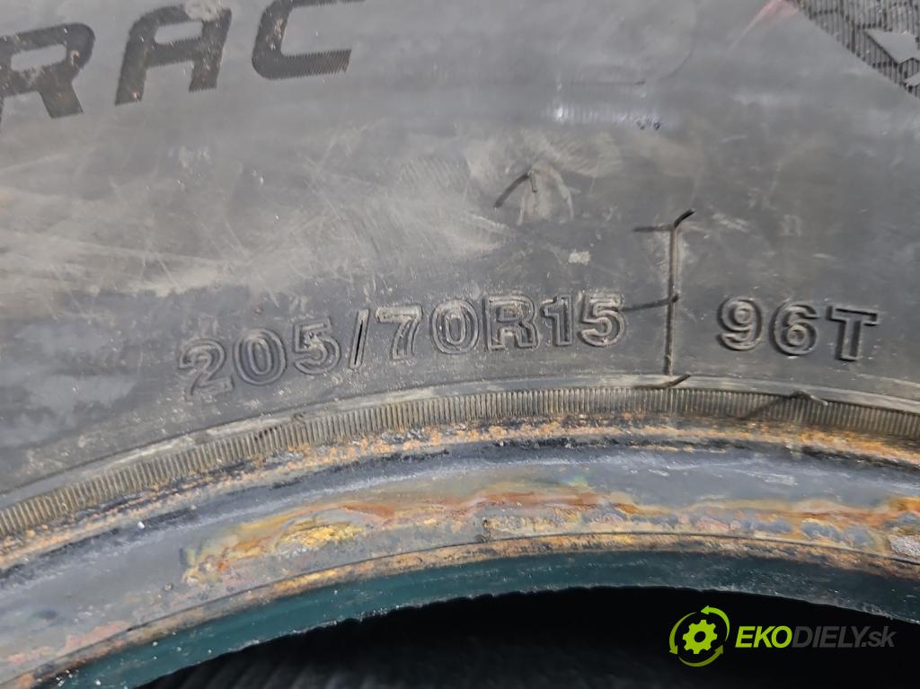 Honda CR-V II 2001-2006 2.0 16V 150 hp manual 110 kW 1998 cm3 5- pneumatiky: zimní para