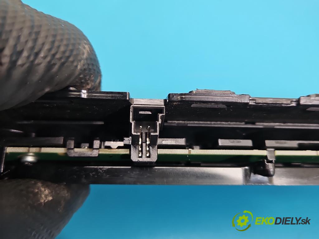 Mercedes S W222 2013-2020 3.0 cdi 656929 340KM automatic 250 kW 2925 cm3 4- světlo: A2229067303